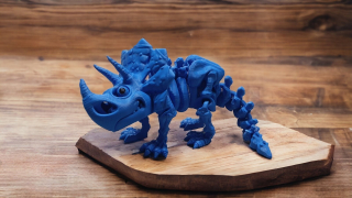 Dinosaur Triceratops modrý